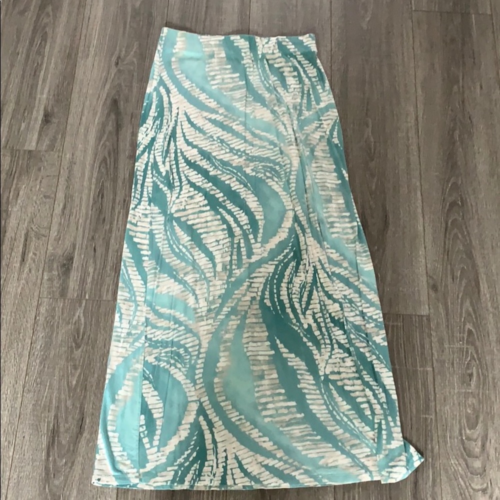 Tommy Bahama skirt and tee